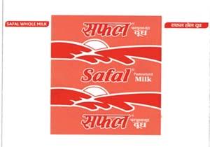 SAFAL WHOLE MILK (and logo) trademark logo