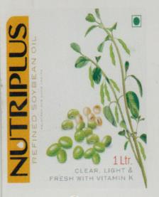 NUTRIPLUS REFINED SOYABEAN OIL (and logo) trademark logo