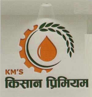 KM'S KISAN (and logo) trademark logo