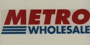 METRO WHOLESALE (and logo) trademark logo