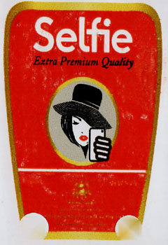 SELFIE EXTRA PREMIUM QUALITY (and logo) trademark logo